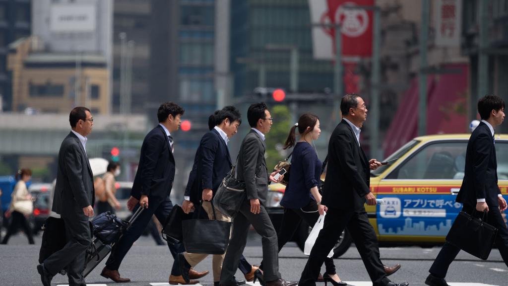 日本平成时代：怎样打赢一场中产阶级保卫战？